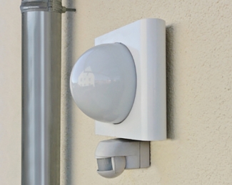 Tornillo para fijar sobre aislamiento Celo IPS 80 negro