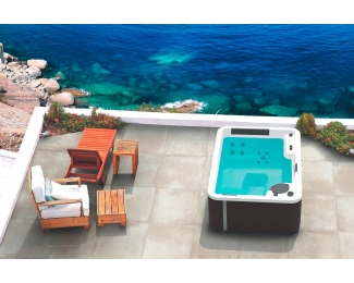 SPA minipiscina hidromasaje 3 plazas Kinedo Baikal A300