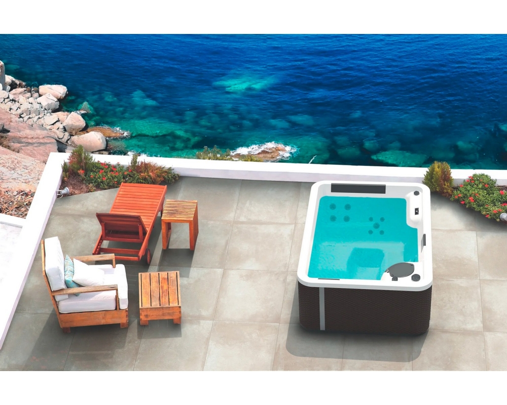 SPA minipiscina hidromasaje 3 plazas Kinedo Baikal A300