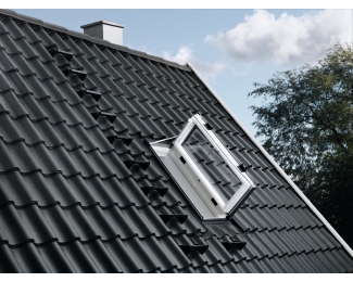 Ventana de salida a cubierta inclinada Velux GXU 0070