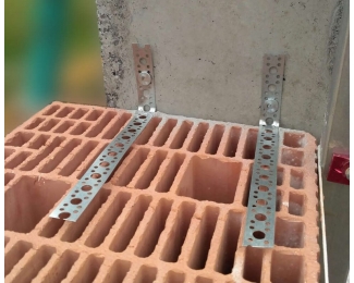 Cinta perforada galvanizada 17x0,8x10m Index CI-PE