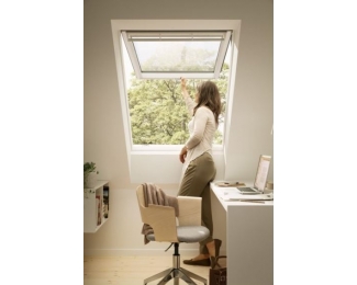 Ventana proyectante manual Velux GPU 0070 laminado de seguridad