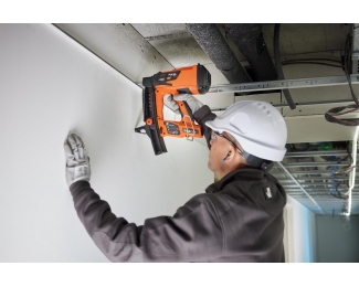 Clavadora a gas Spit Pulsa 27P