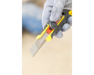 Cúter con rueda de bloqueo FatMax 9-18-25mm Stanley FMHT10329-0