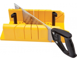 Ingletadora de plástico con sistema bloqueo y serrucho Stanley 1-20-600
