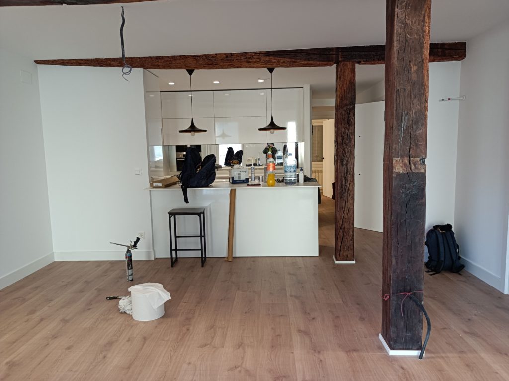 Rehabilitación de vivienda en San Sebastian para eliminar humedades, ruido y mejorar la calidad del aire